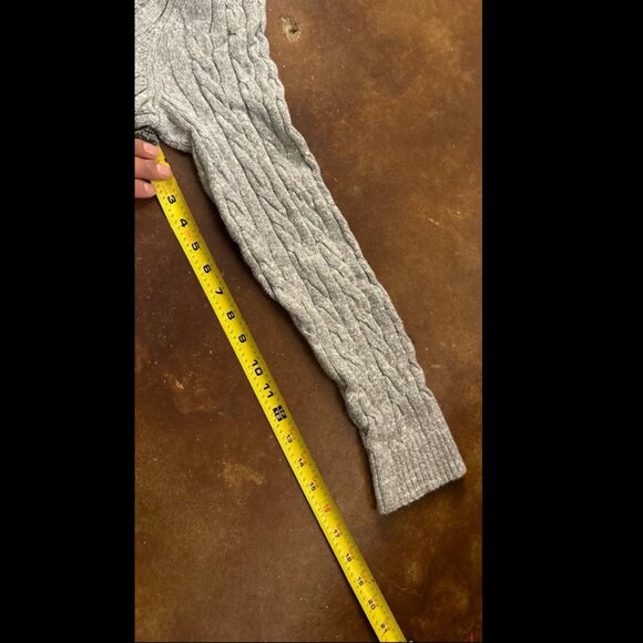 Abercrombie &Fitch Cable Knit Sweater size XL - Picture 5 of 6